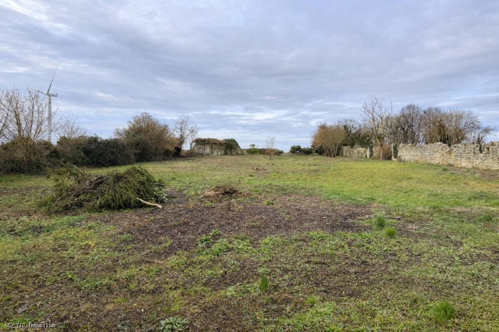 4 bedroom House in Ruffec, France – r7417