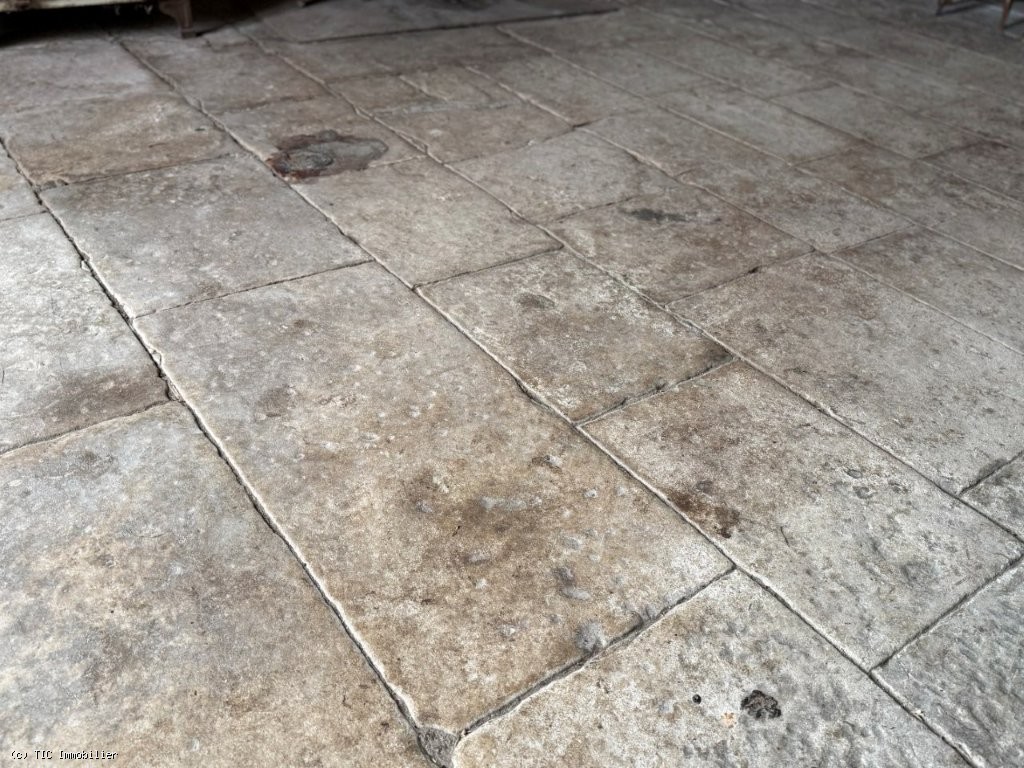 4 bedroom House in Ruffec, France – r7417