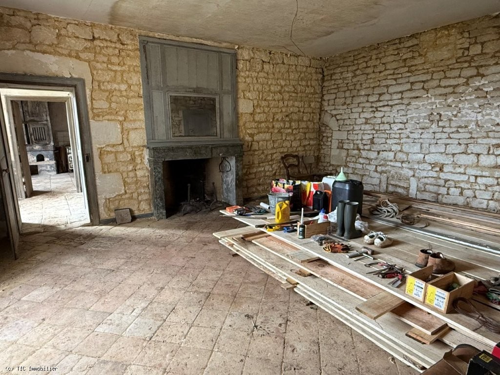 4 bedroom House in Ruffec, France – r7417