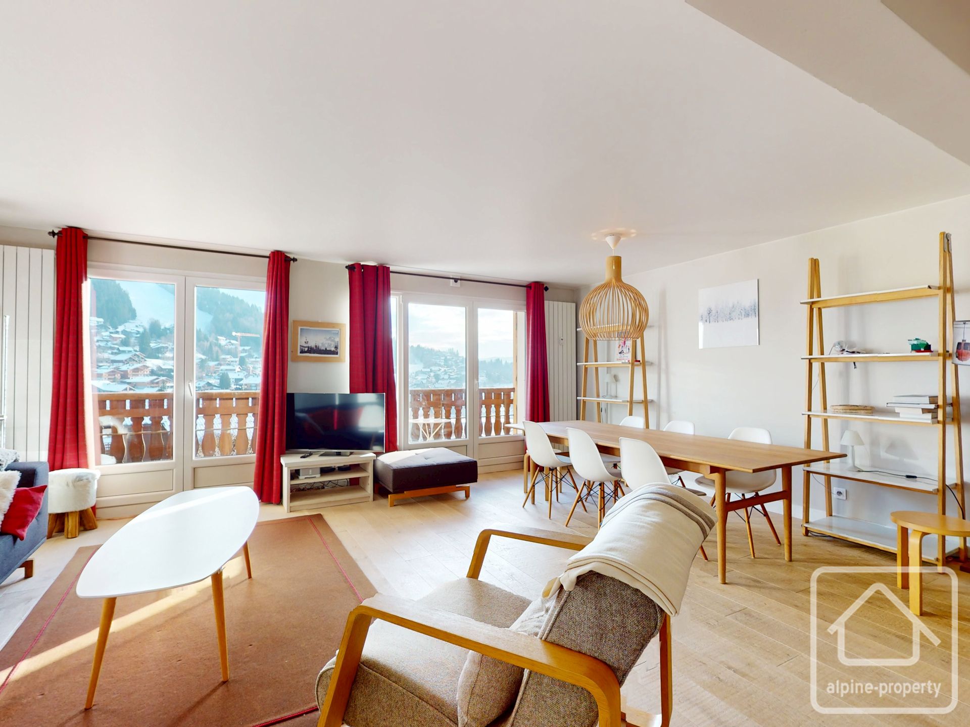 A Splendid Renovated Duplex With 3 Bedrooms And A Mountain Sleeping Area, Offering Breathtaking Views In The Heart Of Les Carroz. – GRANDVANS