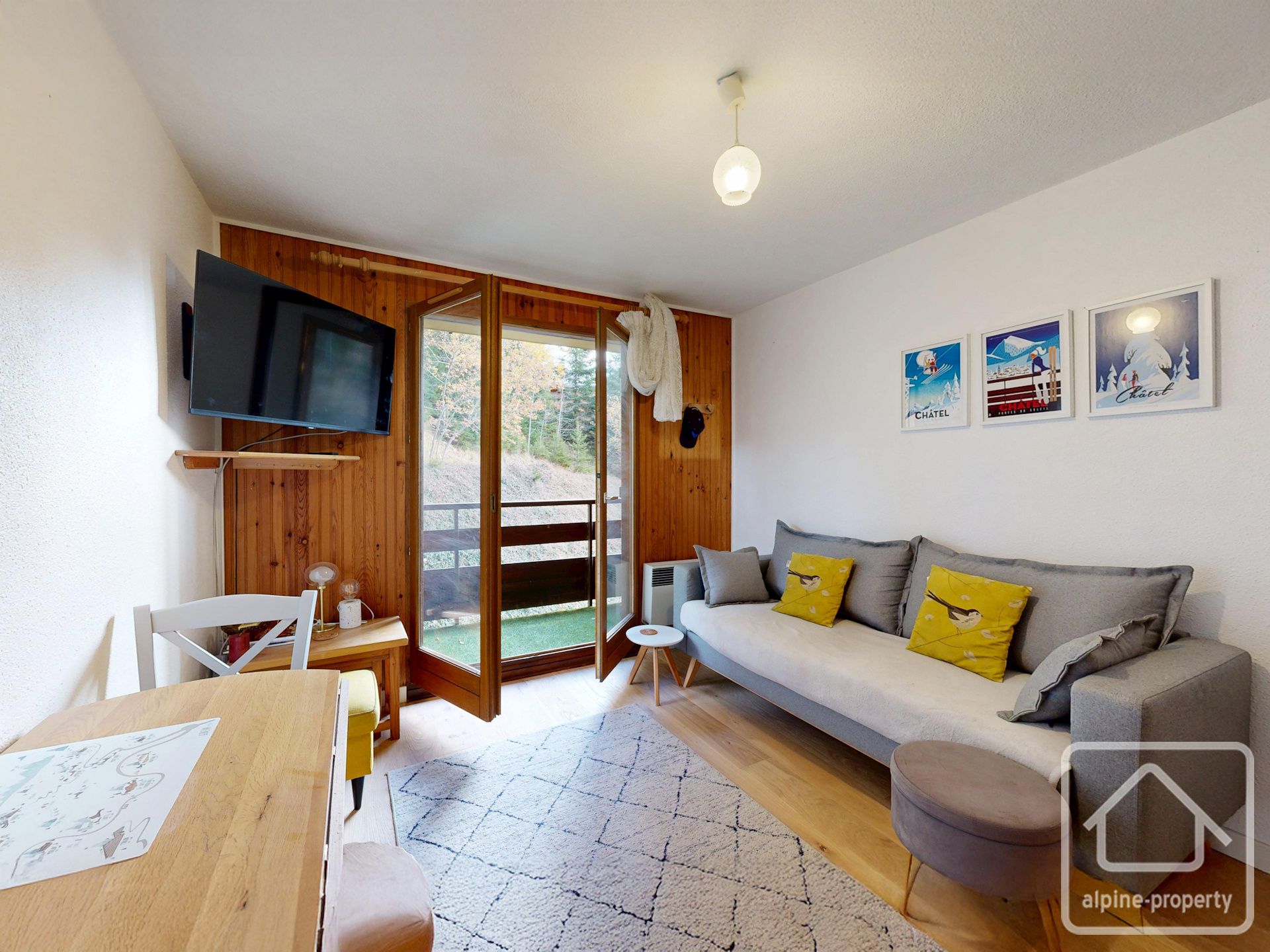 A Pleasant One Bedroom Apartment In The Petit Chatel Area Of The Village. – YETI625