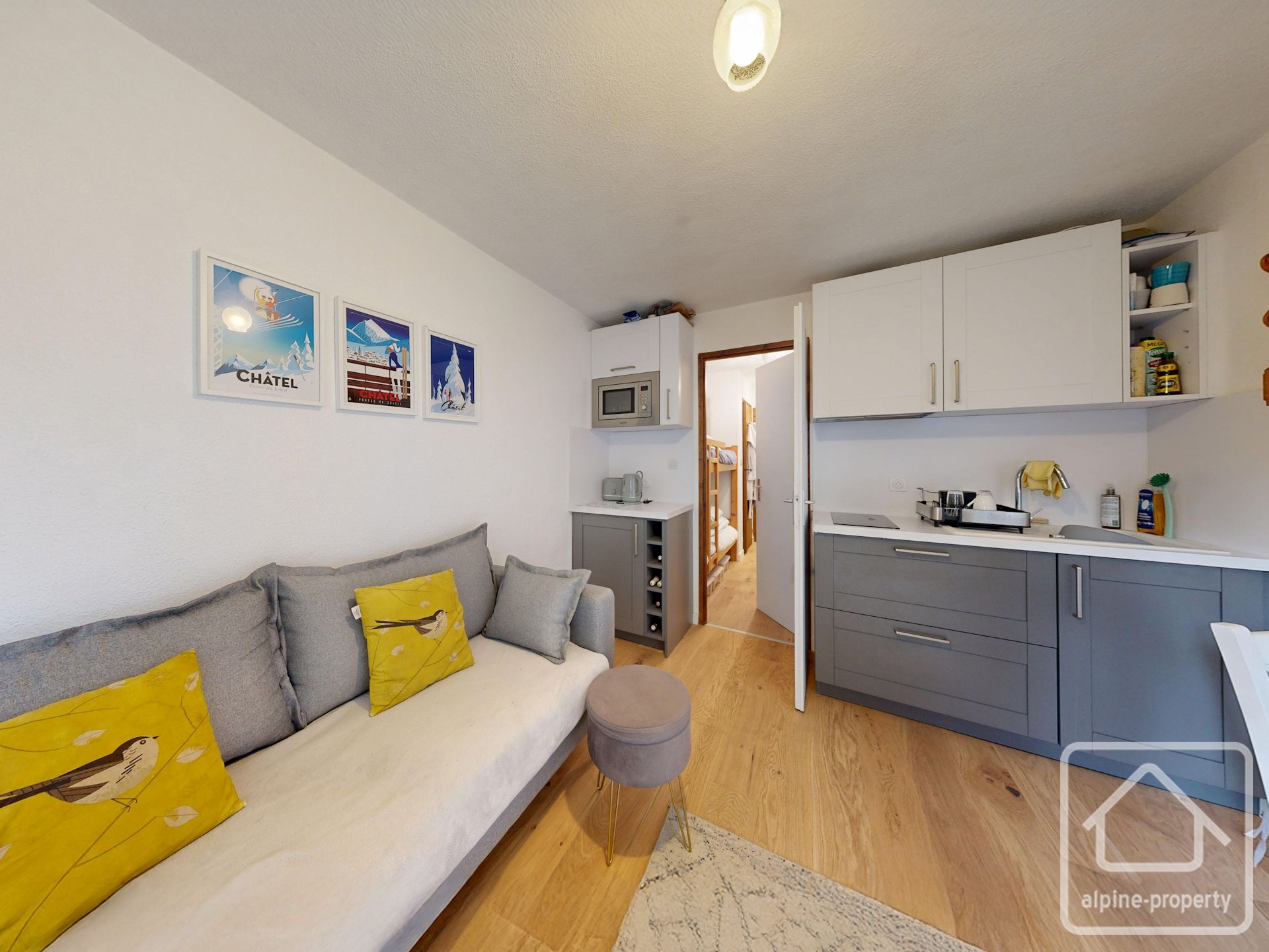 A Pleasant One Bedroom Apartment In The Petit Chatel Area Of The Village. – YETI625