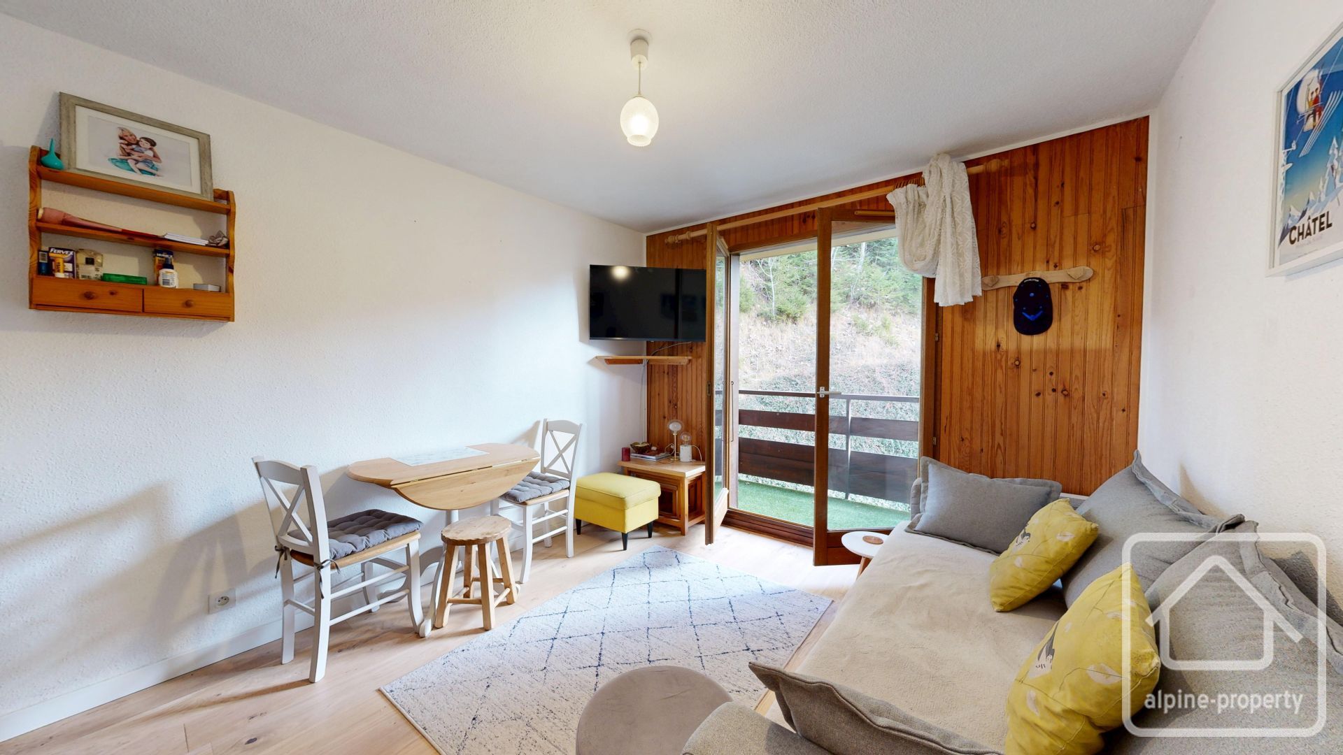 A Pleasant One Bedroom Apartment In The Petit Chatel Area Of The Village. – YETI625