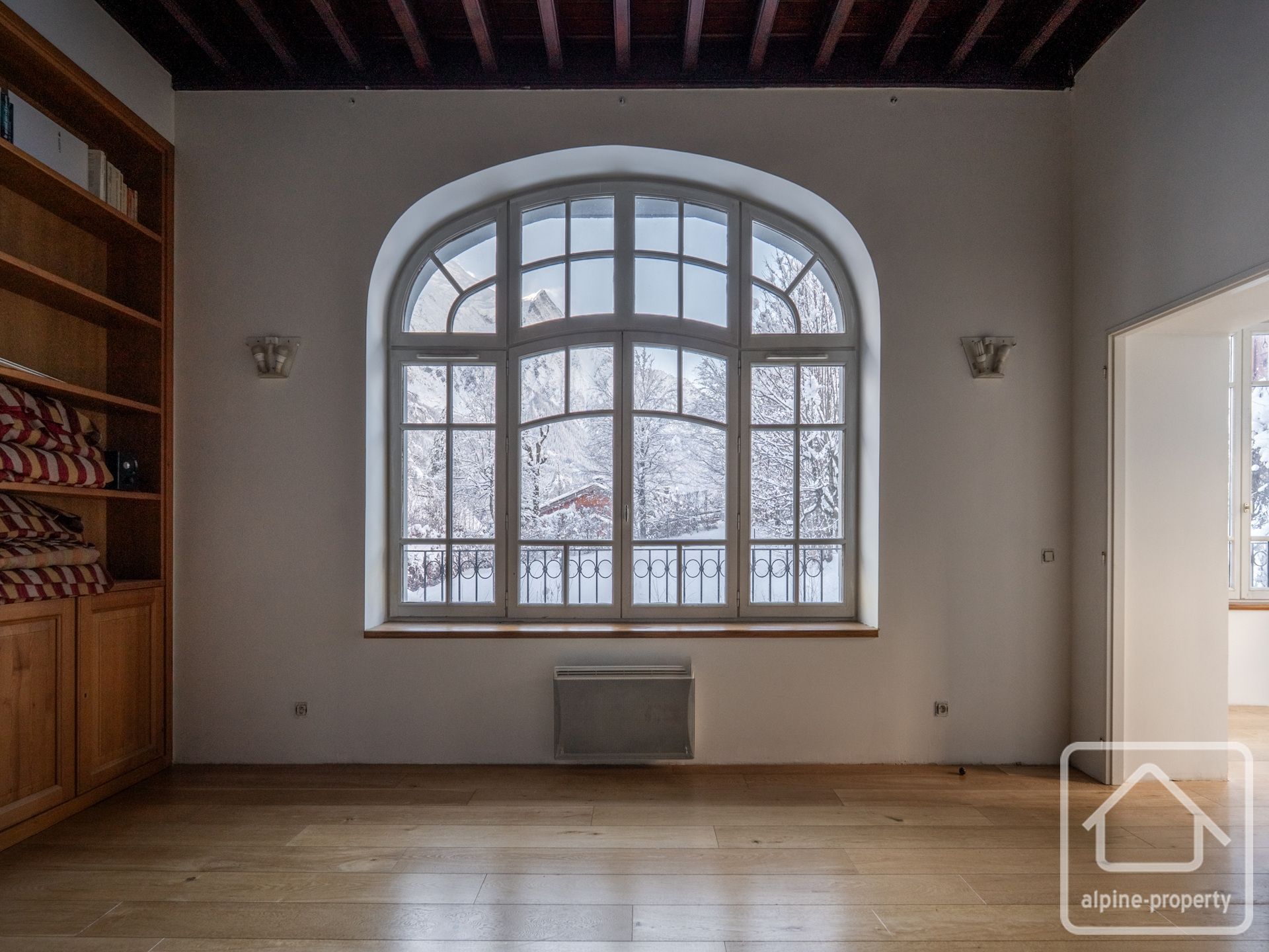 Three Bedroom Apartment With Terrace And Garden In A Historic Art Nouveau Villa With Mont Blanc Views And Parking. – FLEURY3