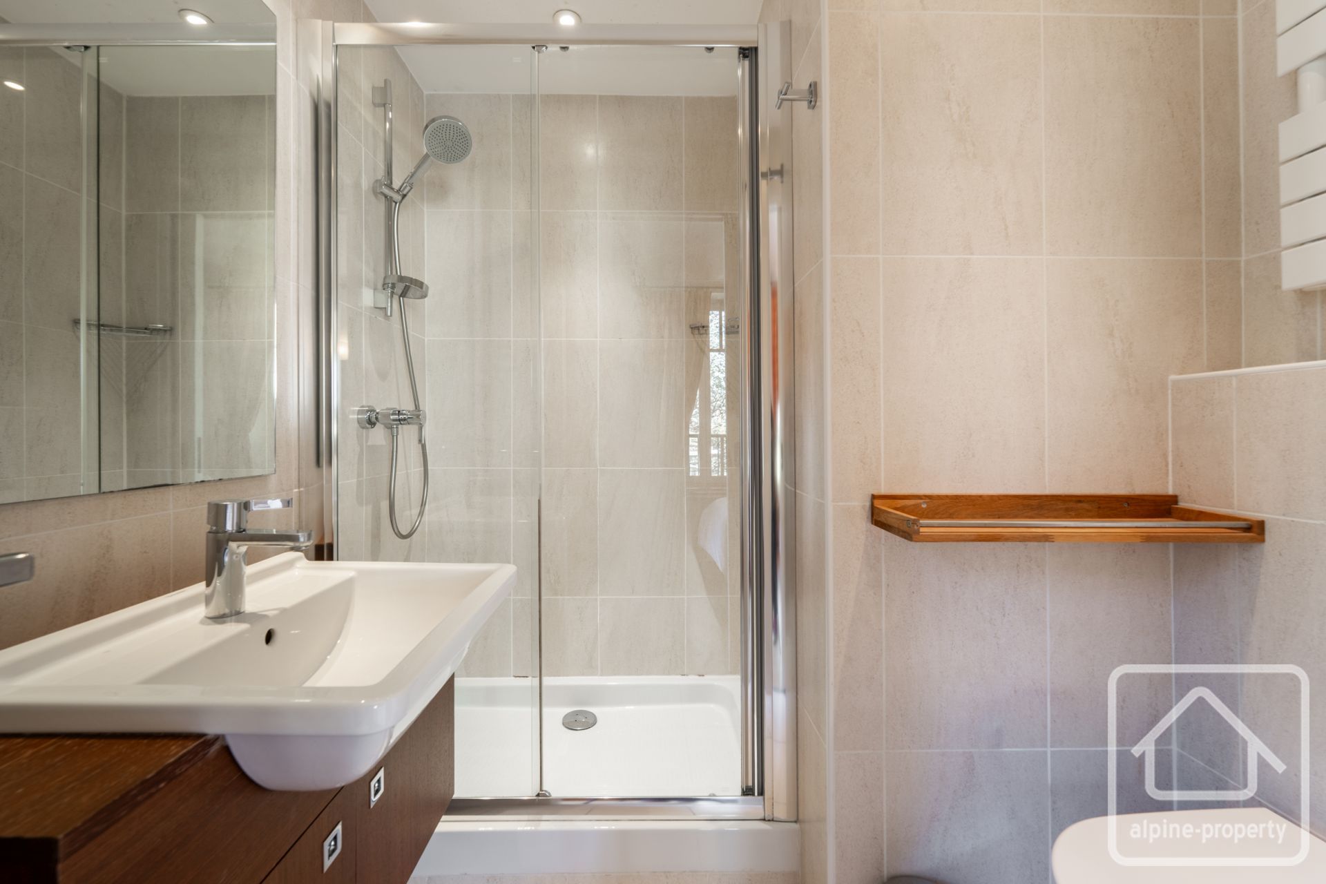 2 Bedroom Apartment With 3 Balconies And Stunning Mont Blanc Views In A Historic Art Nouveau Villa With Parking Included And Option To Purchase Garages. – FLEURY6