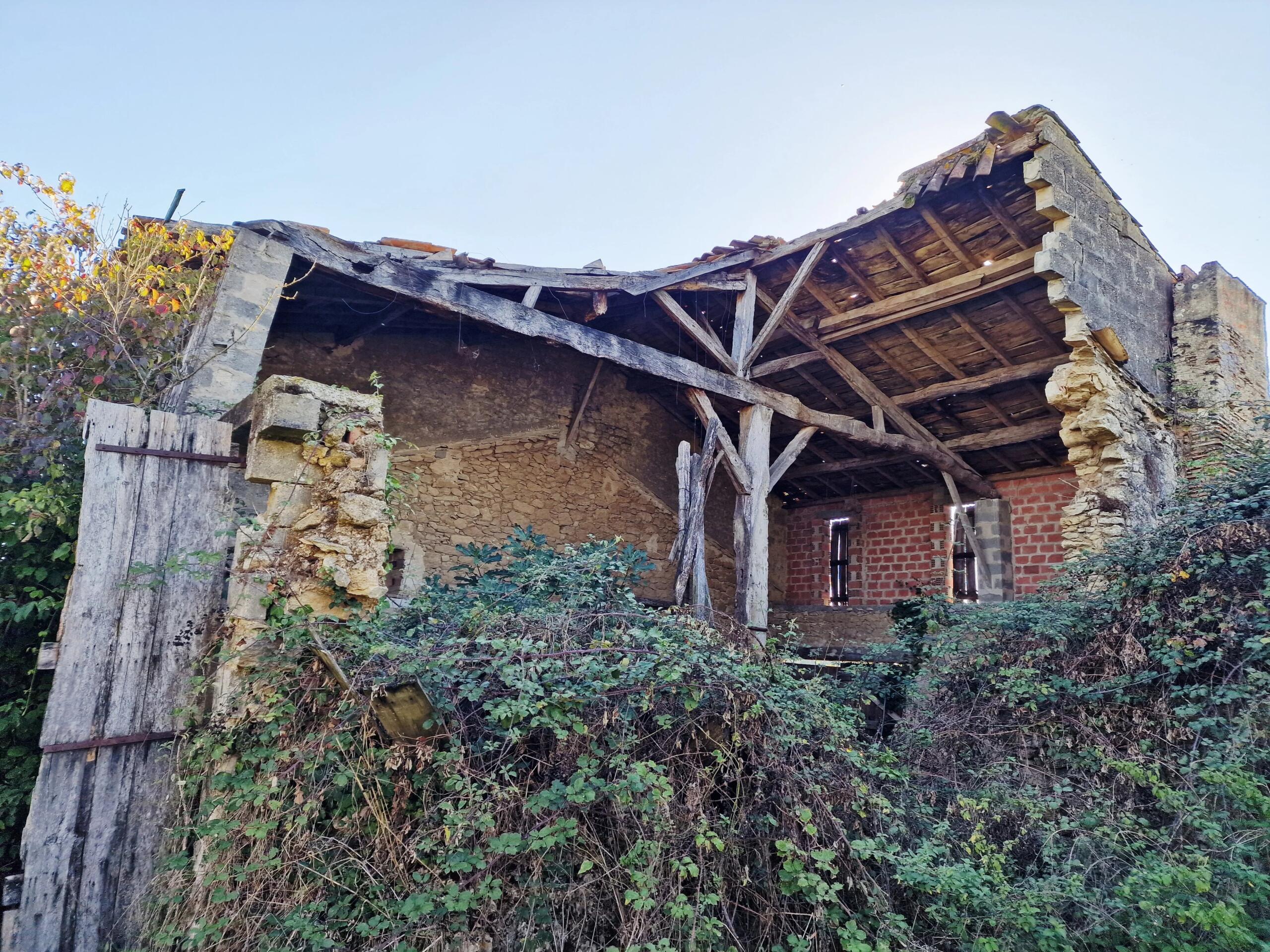 Charming French Country Farmhouse to Renovate, Aquitaine – France – BVI83249