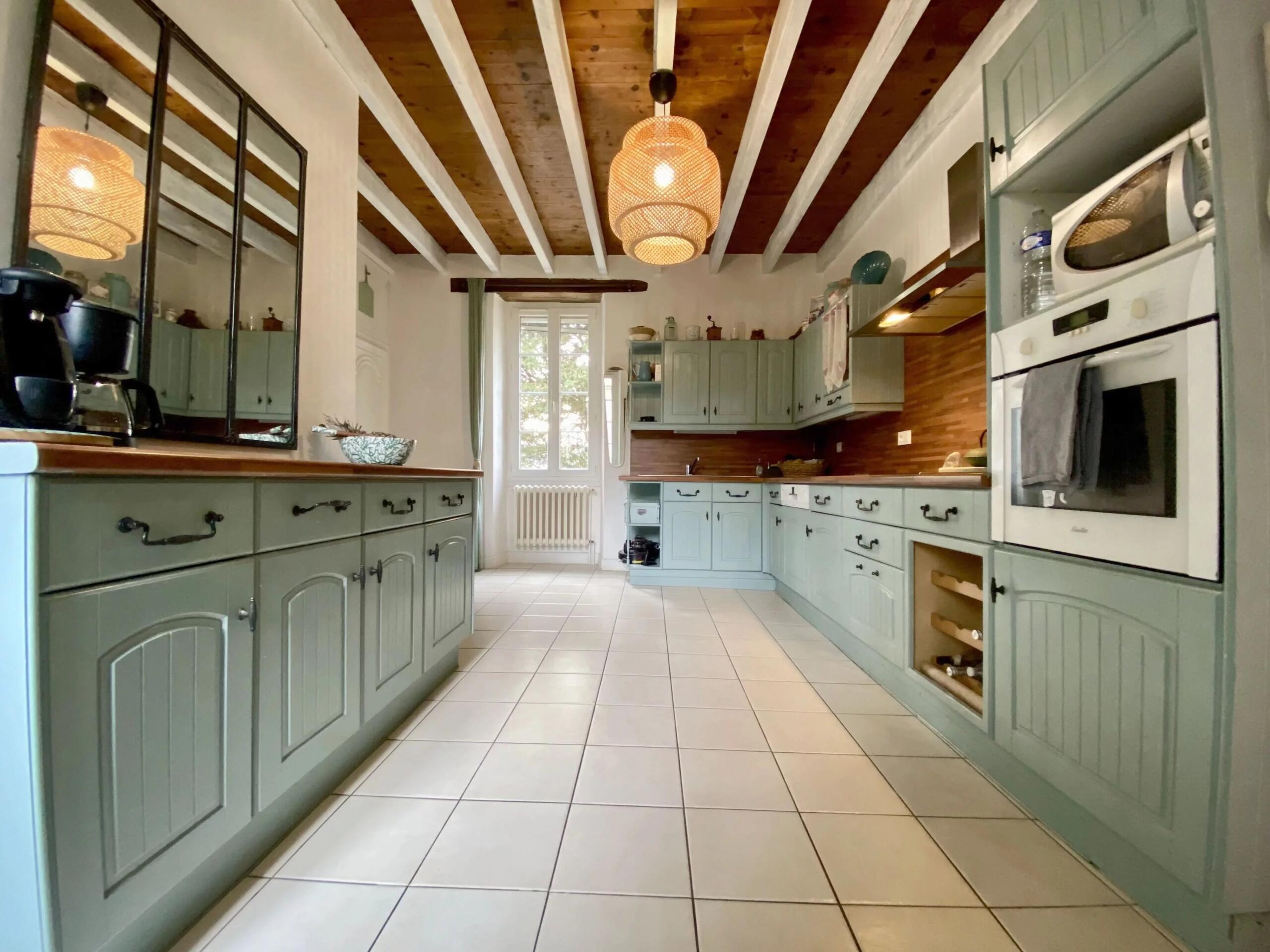 Beautifully-renovated stone home with guest house, heated pool and countryside views, Aquitaine – France – BVI83425