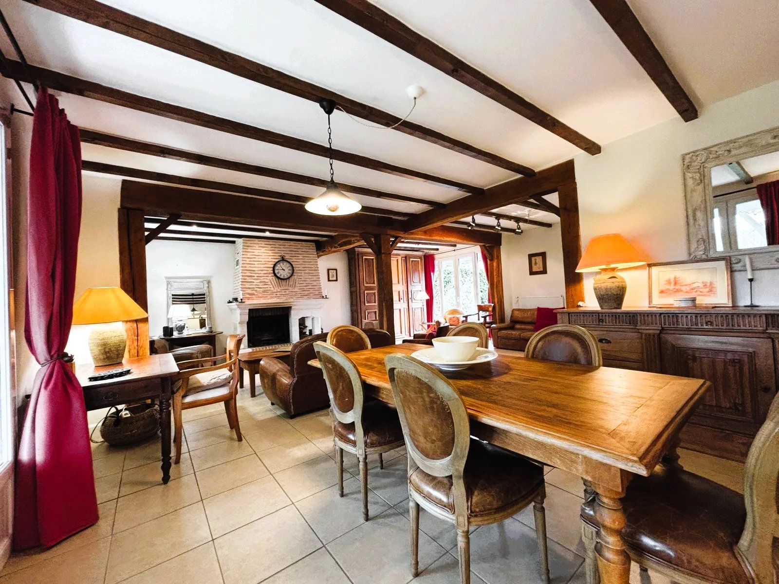 Light-filled, 4/5 bedroom house with pool, secure garden in quiet location, Aquitaine – France – BVI84019