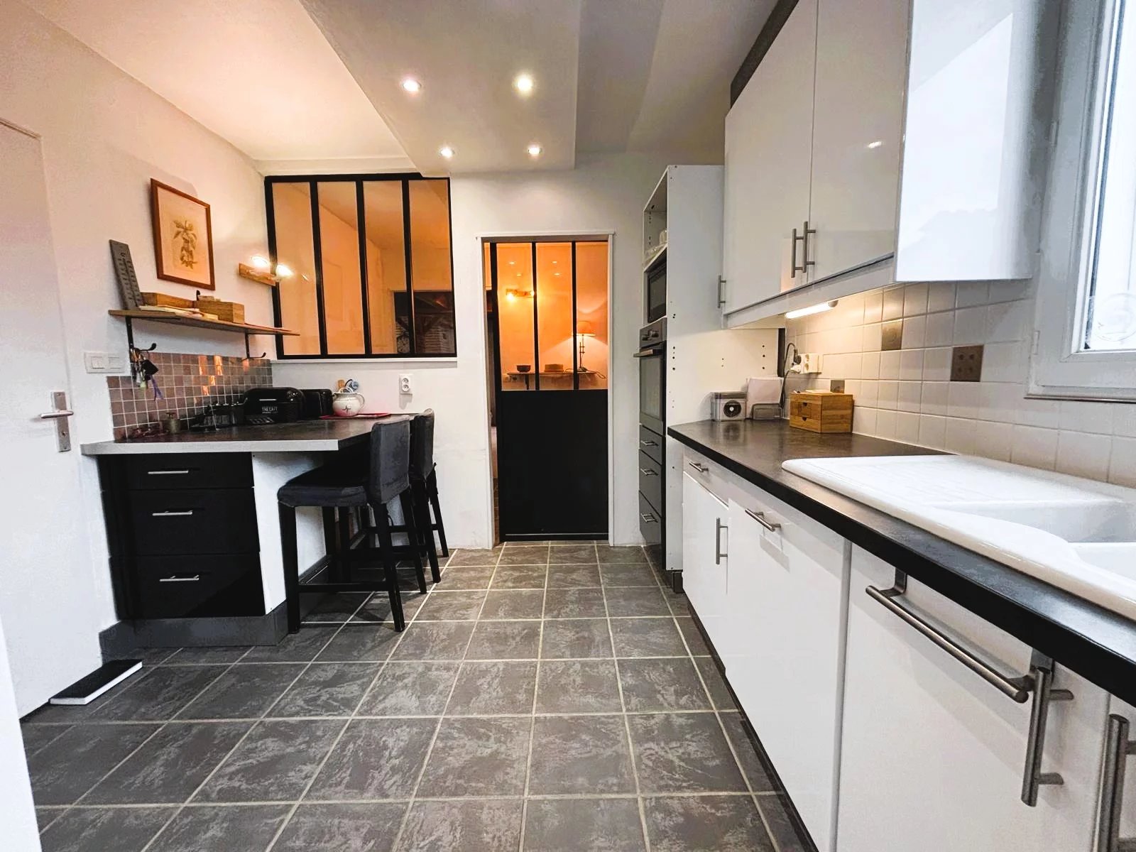 Light-filled, 4/5 bedroom house with pool, secure garden in quiet location, Aquitaine – France – BVI84019