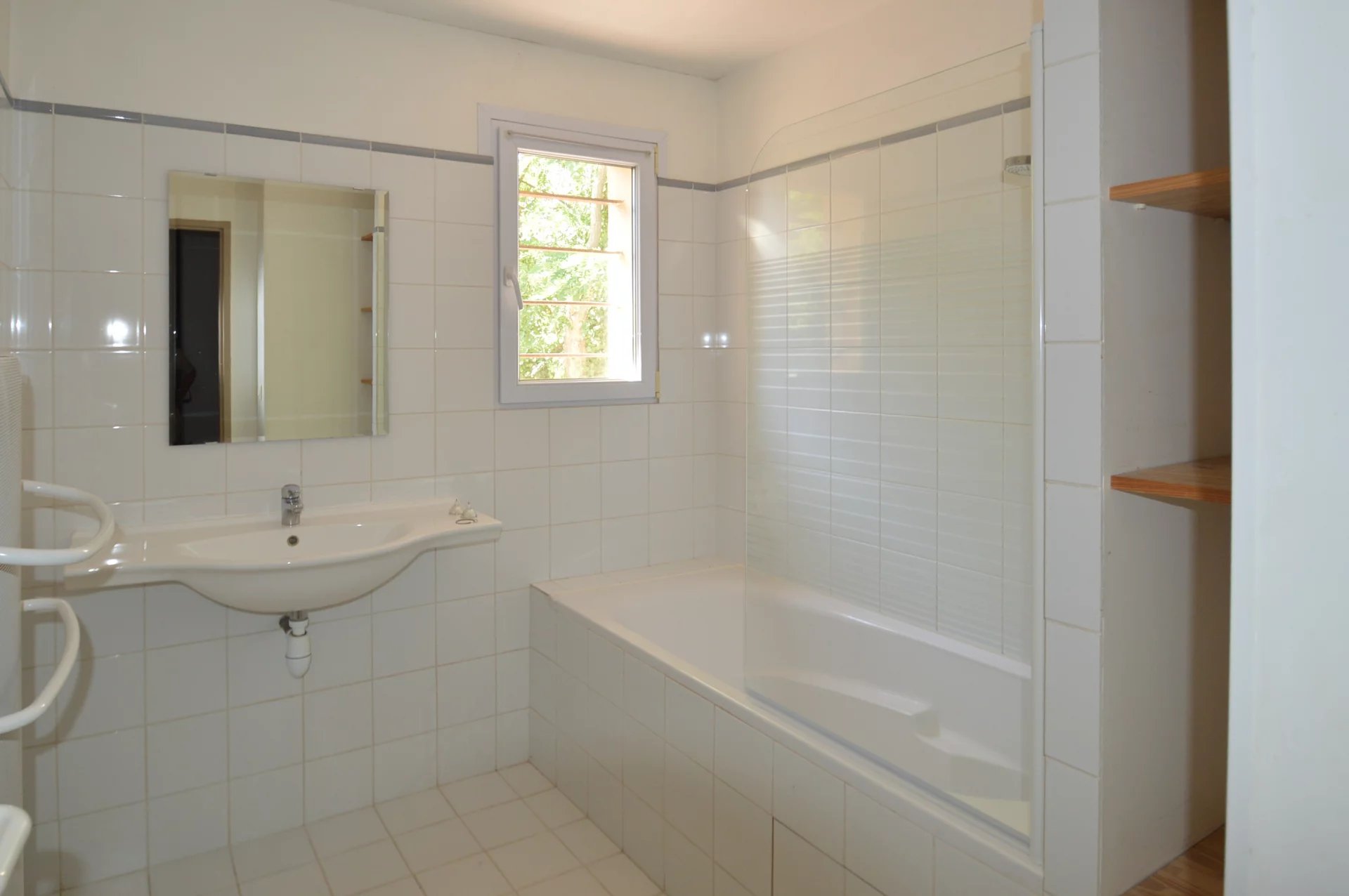 Bright and Peaceful Home Just moments away from the Center of Aix-en-Provence, Provence-Alpes-Côte d’Azur – France – BVI80761