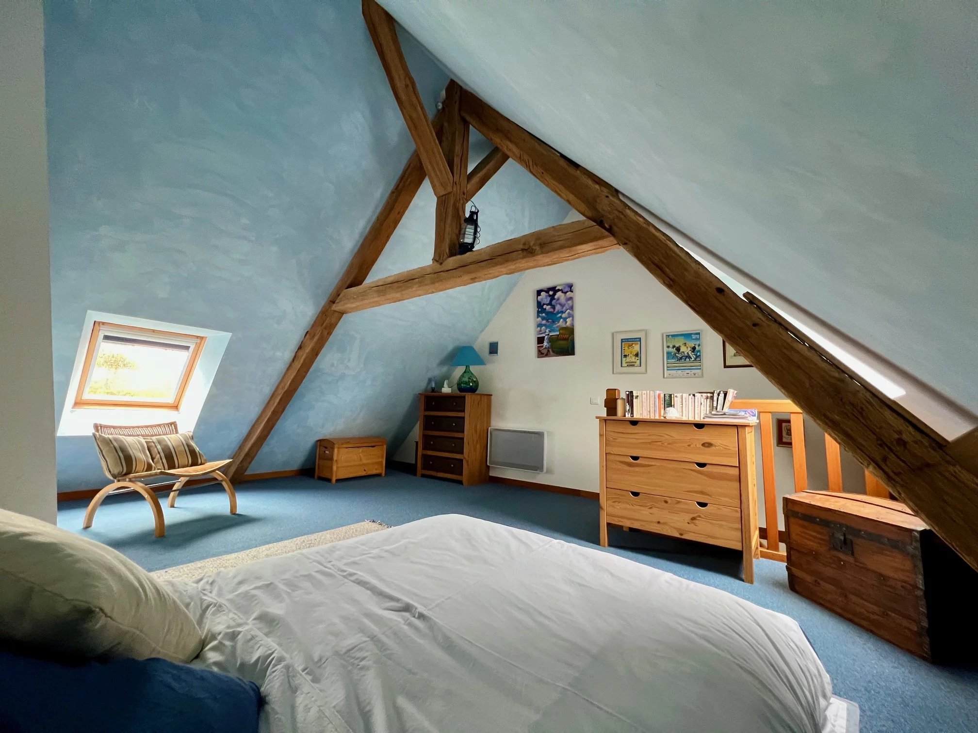 Beautifully-presented 3-bed hamlet property with views, Centre – France – BVI84024