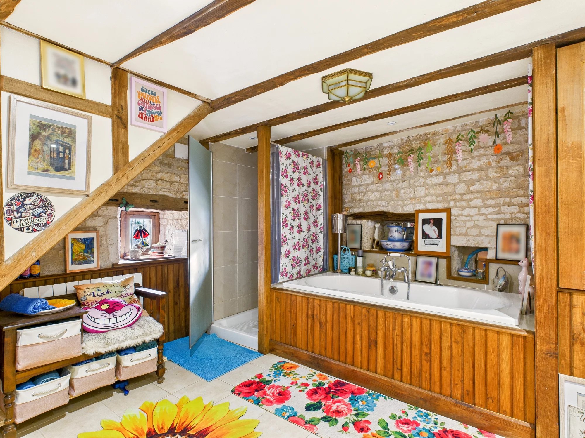 Extremely spacious character property with private garden, Poitou-Charentes – France – BVI83779