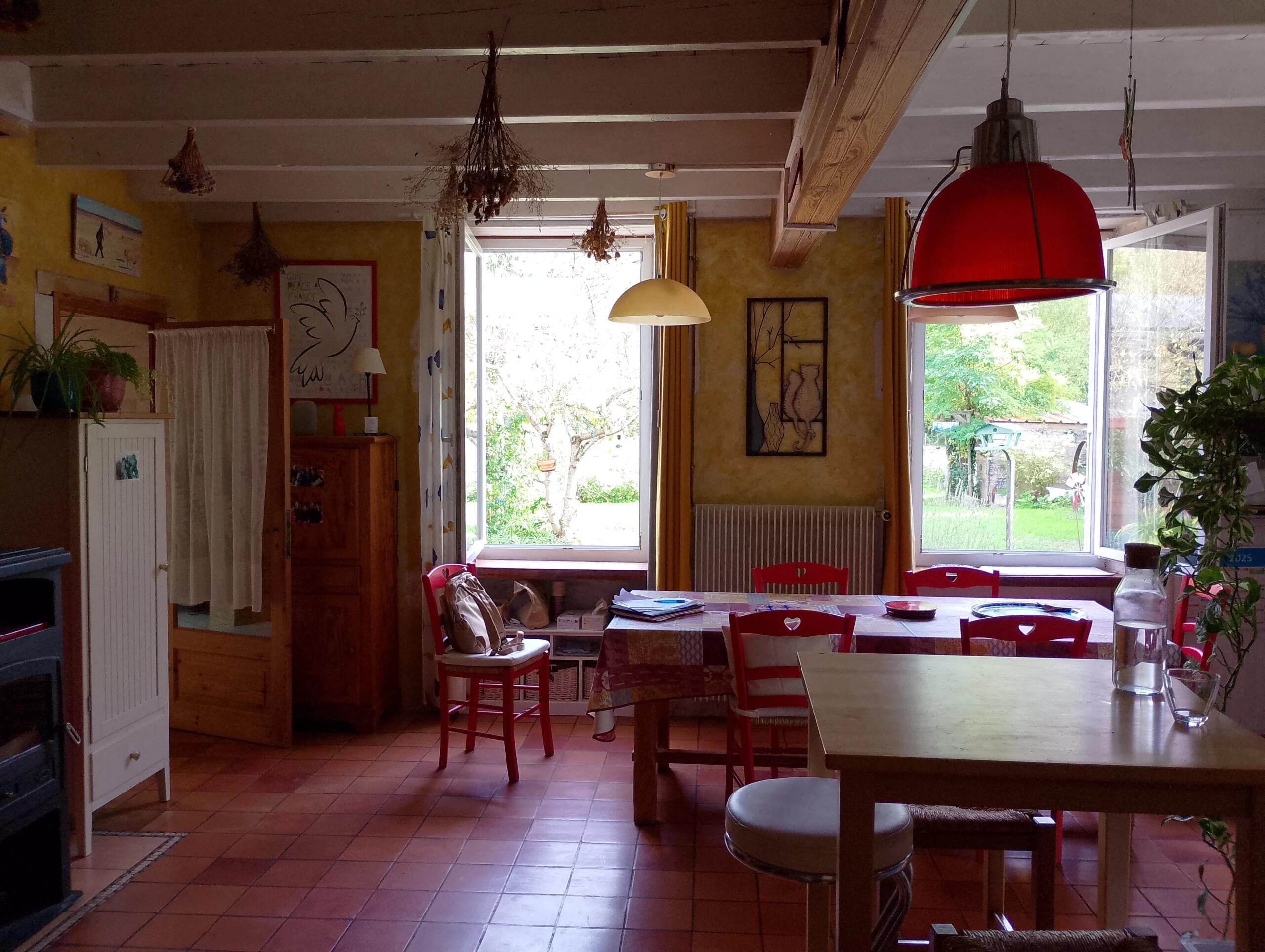 Between Jonzac and Pons, Poitou-Charentes – France – BVI83088