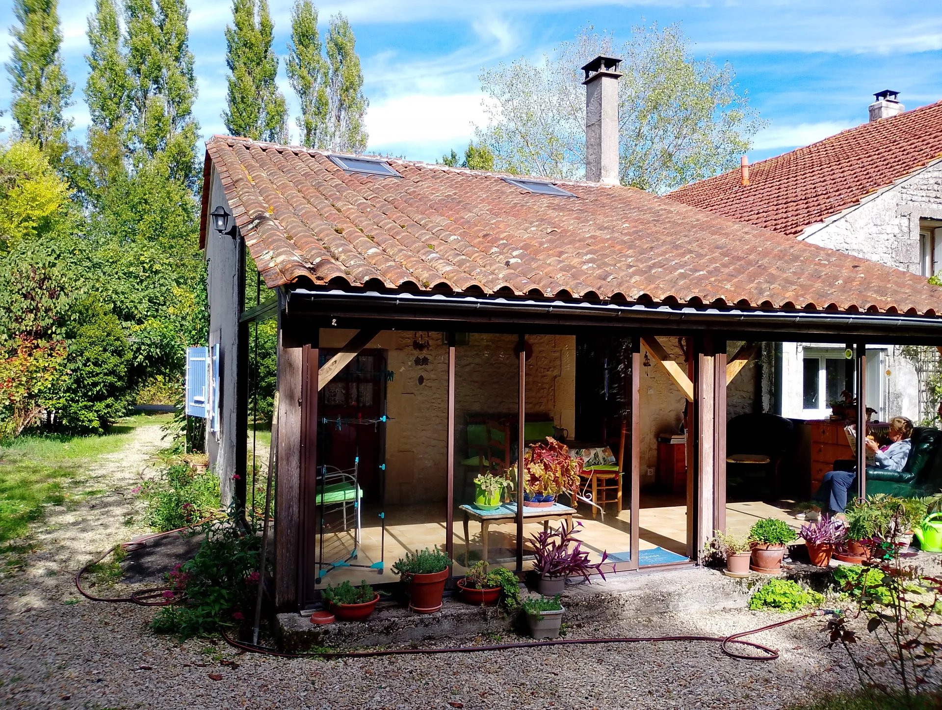 Between Jonzac and Pons, Poitou-Charentes – France – BVI83088