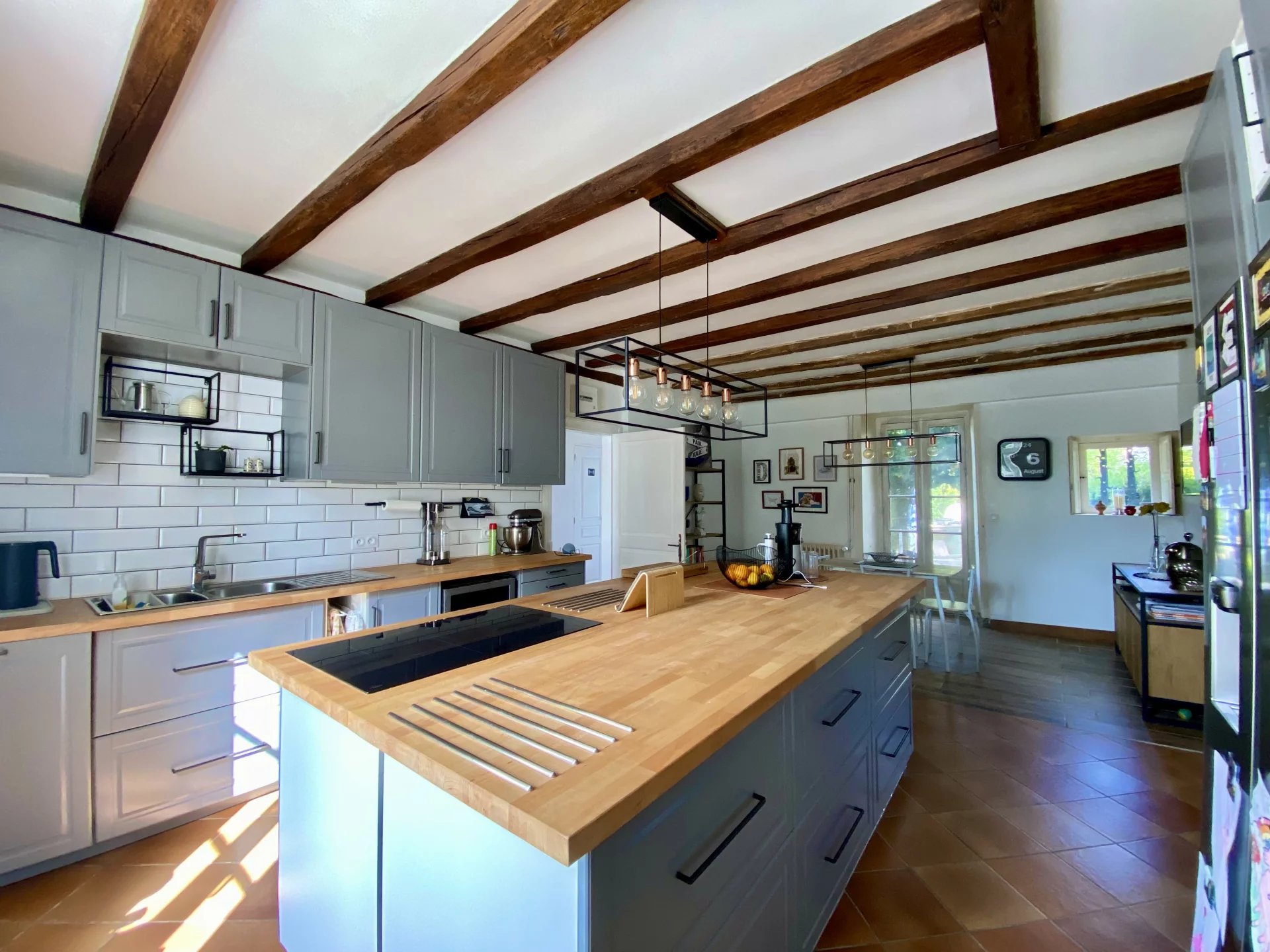 Charming Family Home in Mézières-sur-Issoire, Limousin – France – BVI71507