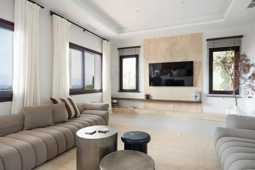 6 bedroom Villa in Marbella, Malaga, Spain – 428-03841P