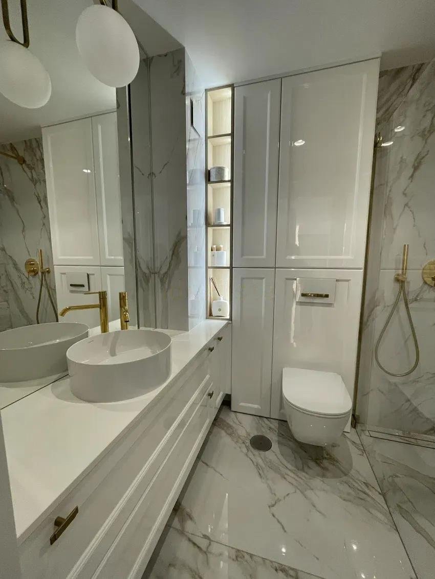 2 bedroom Apartment in Marbella, Malaga, Spain – 428-05152P