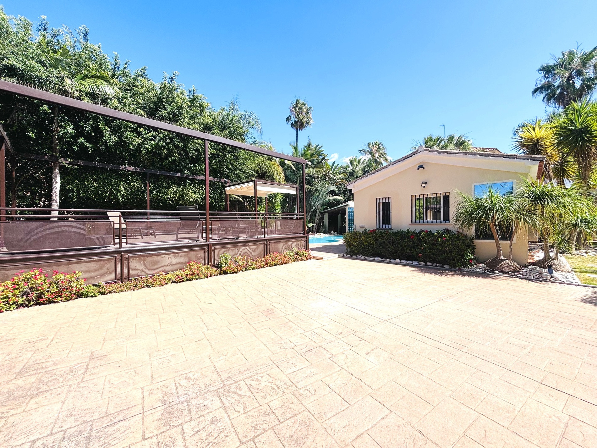 3 bedroom House in Marbella, Malaga, Spain – 428-05153P