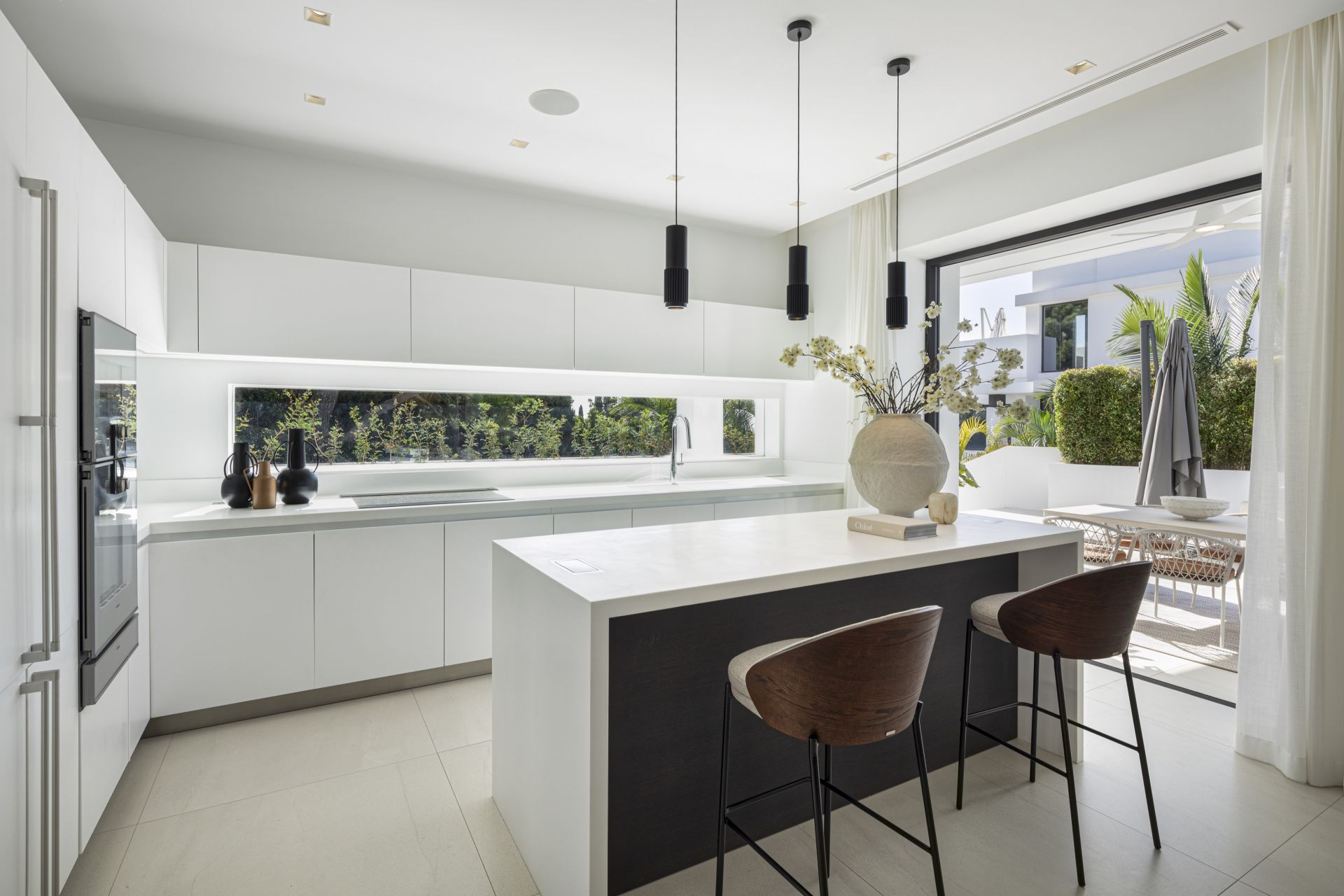 5 bedroom Villa in Marbella, Malaga, Spain – 464-00532D