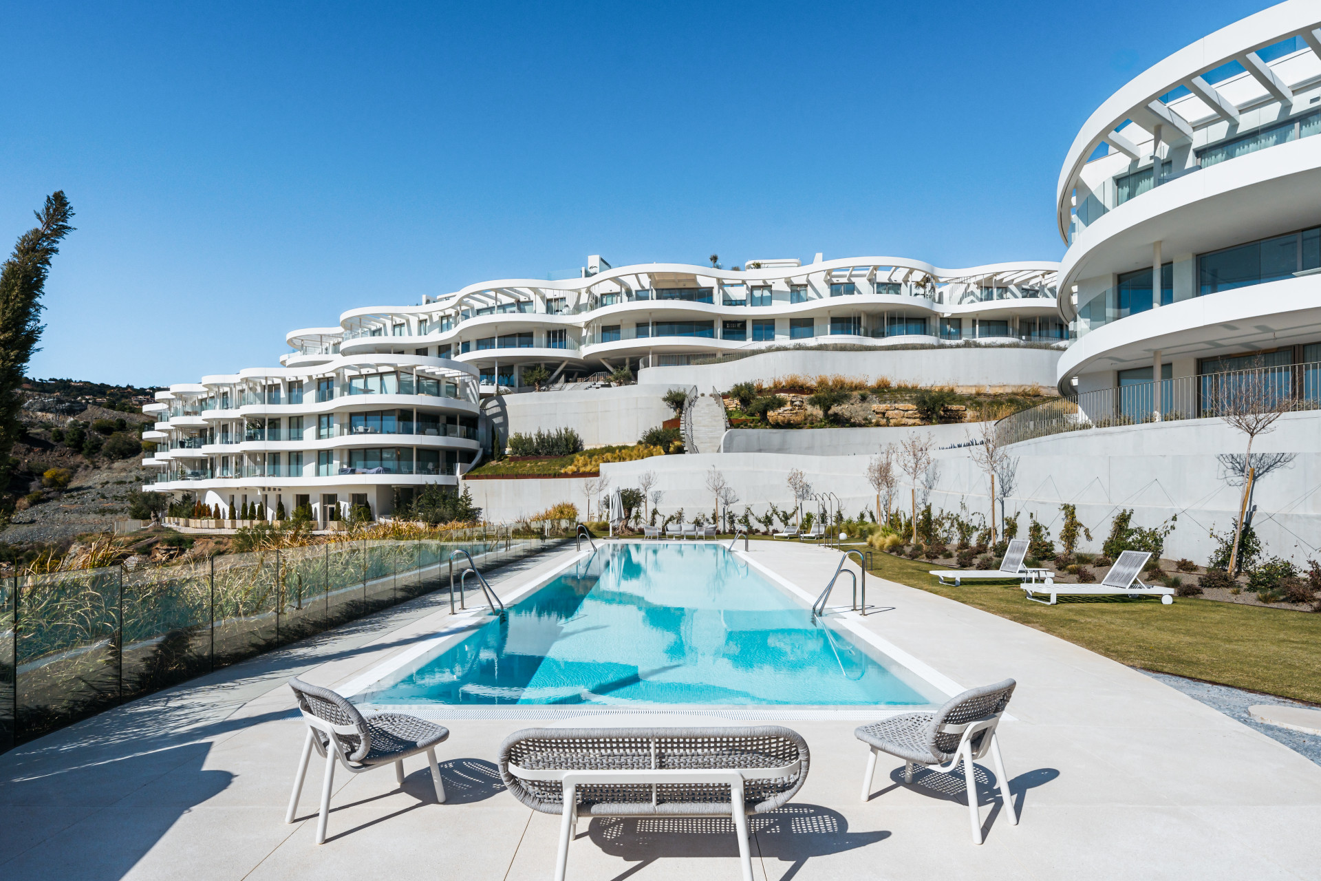 2 bedroom Ground Floor Apartment in Benahavis, Malaga, Spain – 428-03409ND