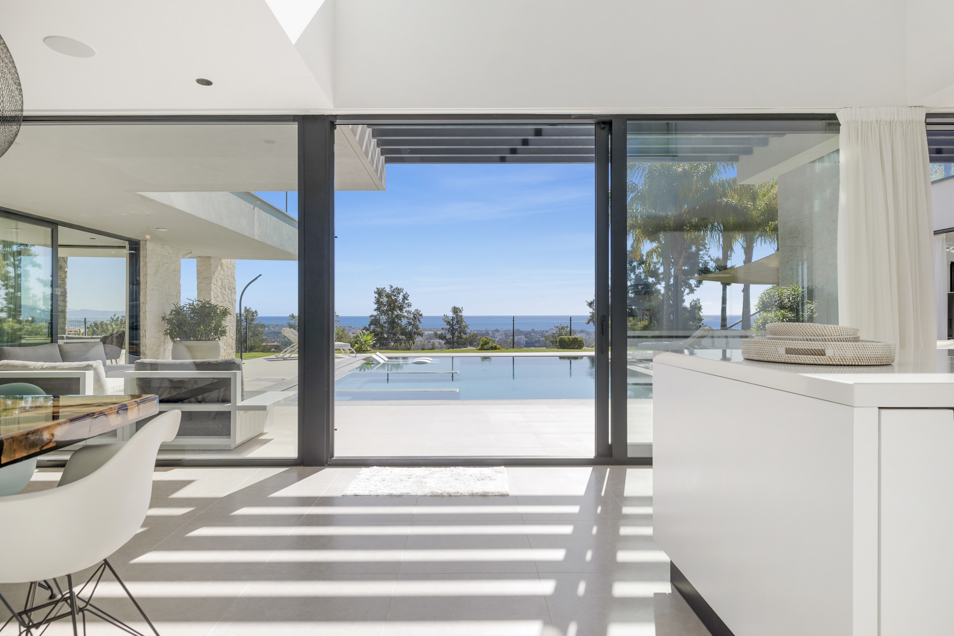 5 bedroom Villa in Benahavis, Malaga, Spain – 428-04913P