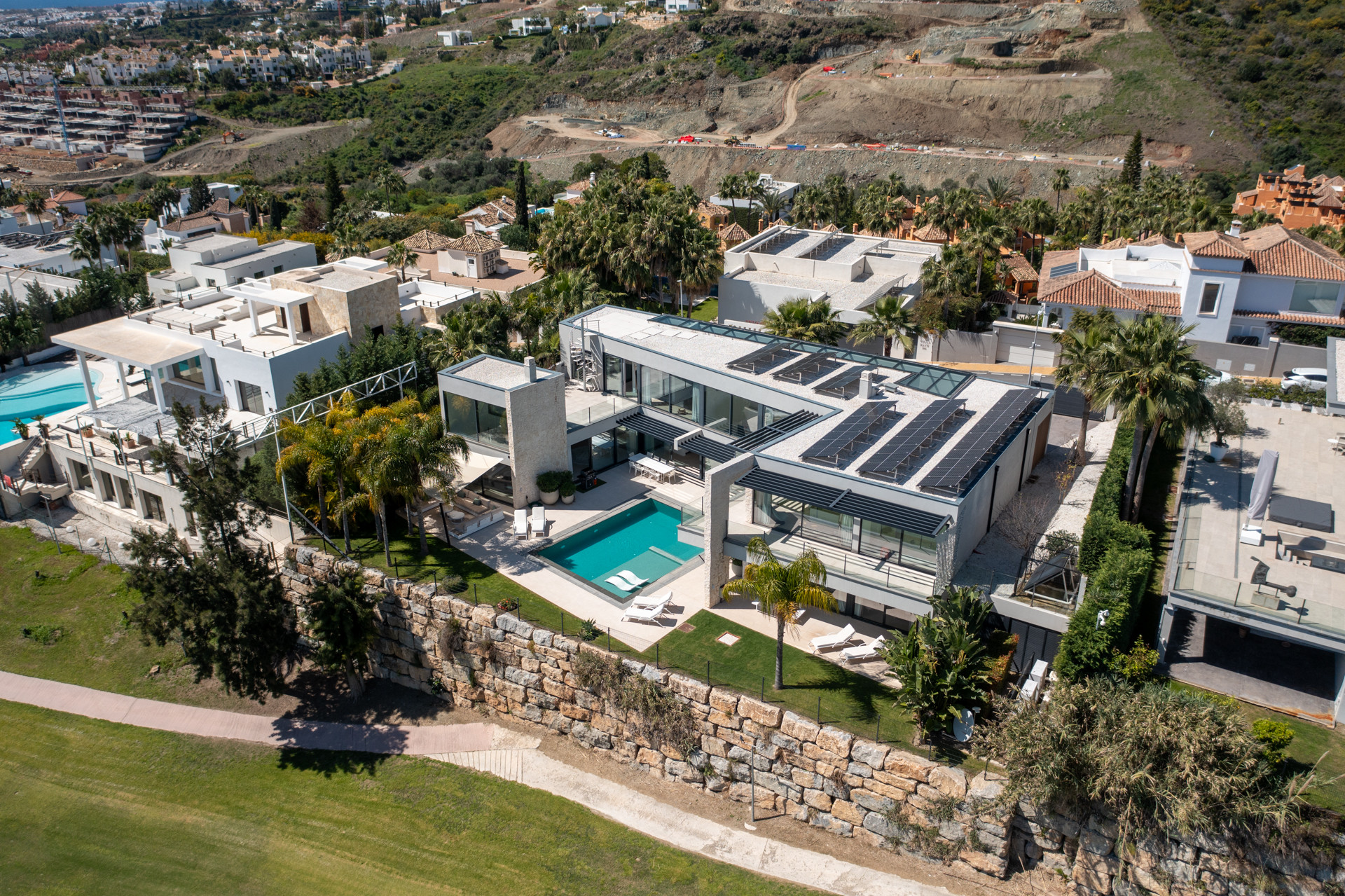 5 bedroom Villa in Benahavis, Malaga, Spain – 428-04913P