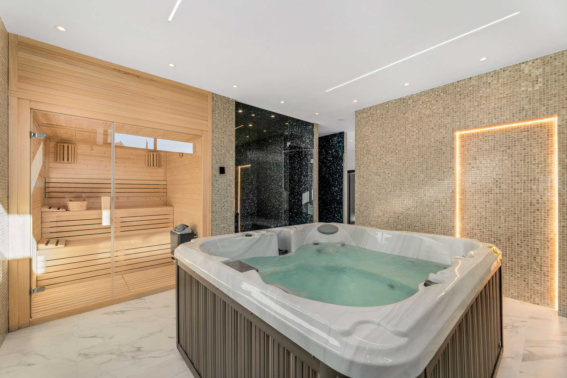 6 bedroom Villa in Benahavis, Malaga, Spain – 428-05158D