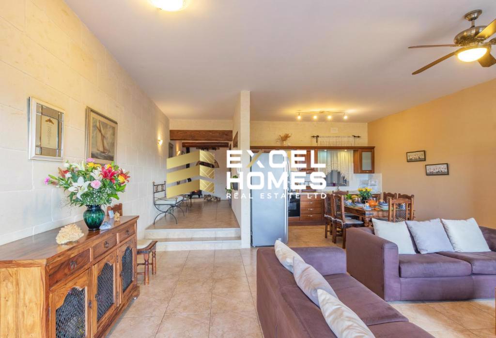 4 bedroom Terraced House in Xaghra, Malta – 65881