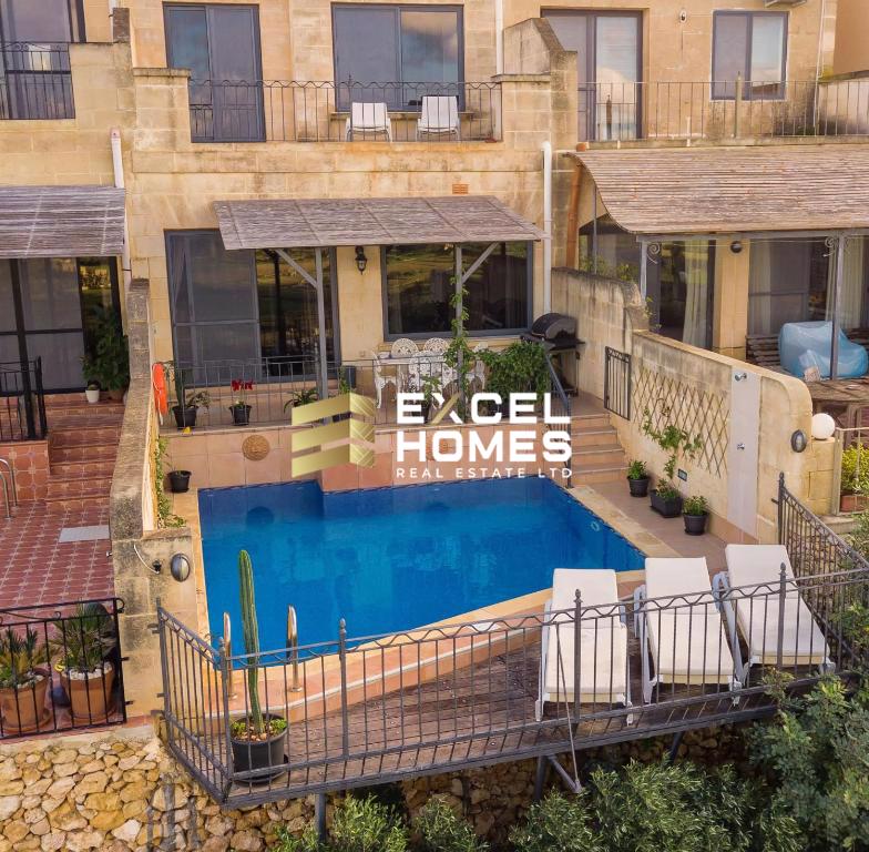 4 bedroom Terraced House in Xaghra, Malta – 65881