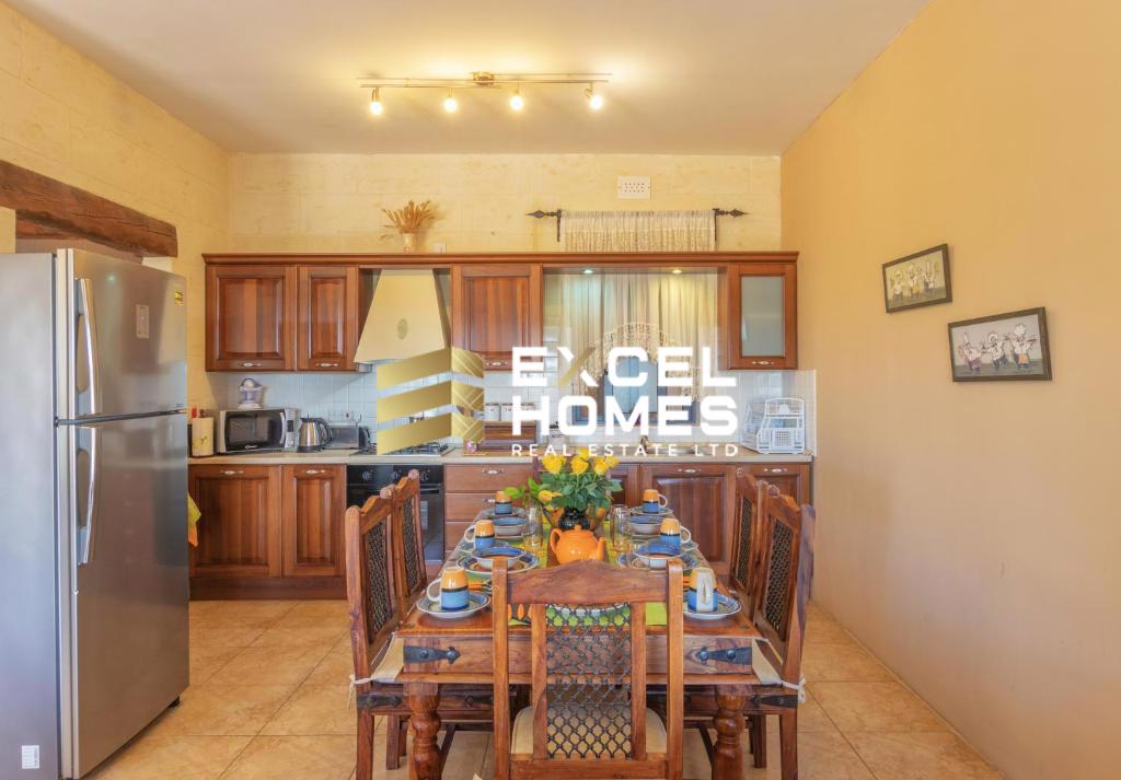 4 bedroom Terraced House in Xaghra, Malta – 65881