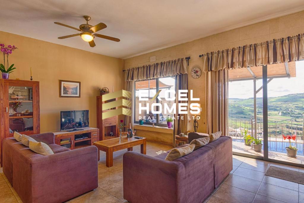 4 bedroom Terraced House in Xaghra, Malta – 65881