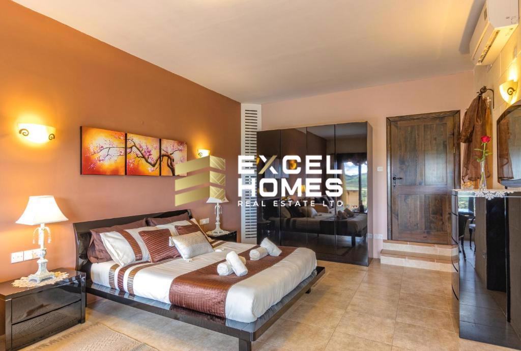 4 bedroom Terraced House in Xaghra, Malta – 65881