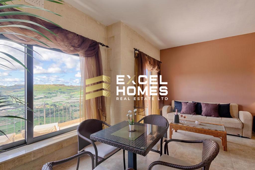 4 bedroom Terraced House in Xaghra, Malta – 65881