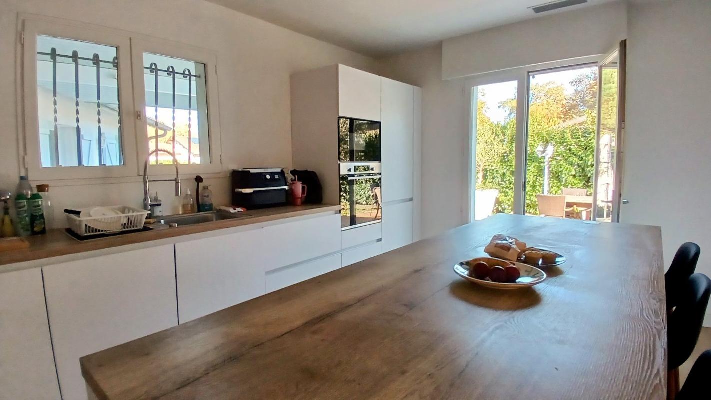 5 bedroom propriete in Mees, Landes, France