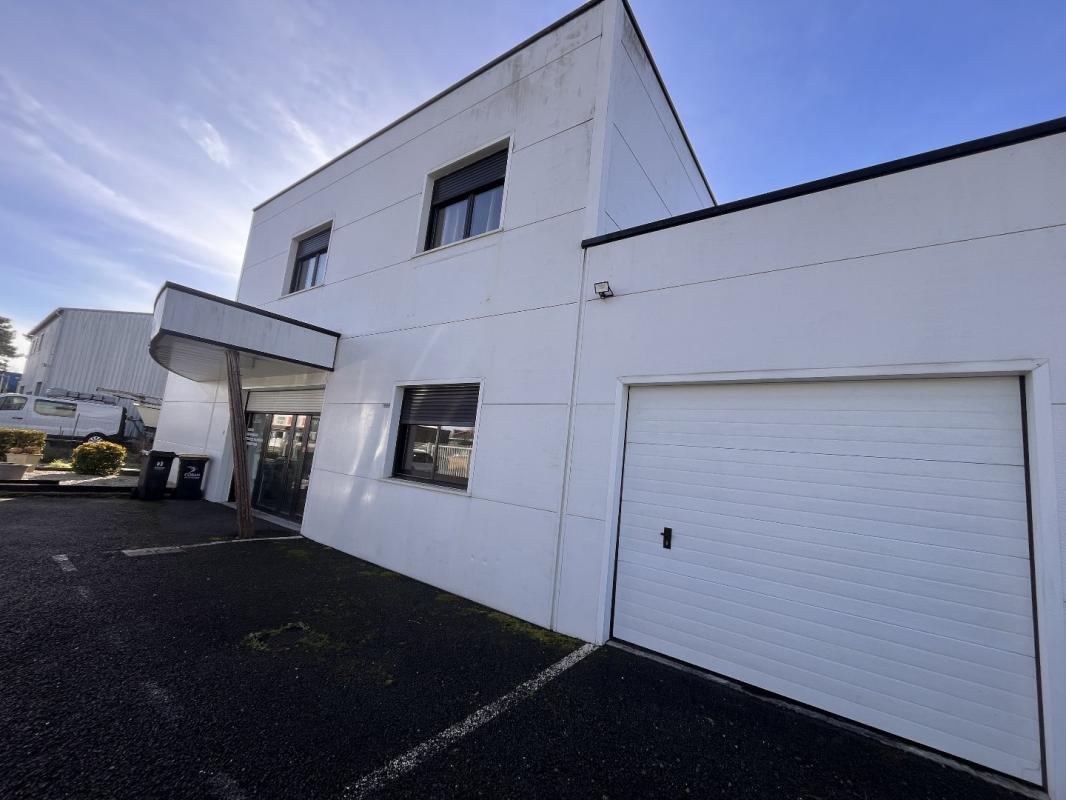 bureau in Andernos Les Bains, Gironde, France