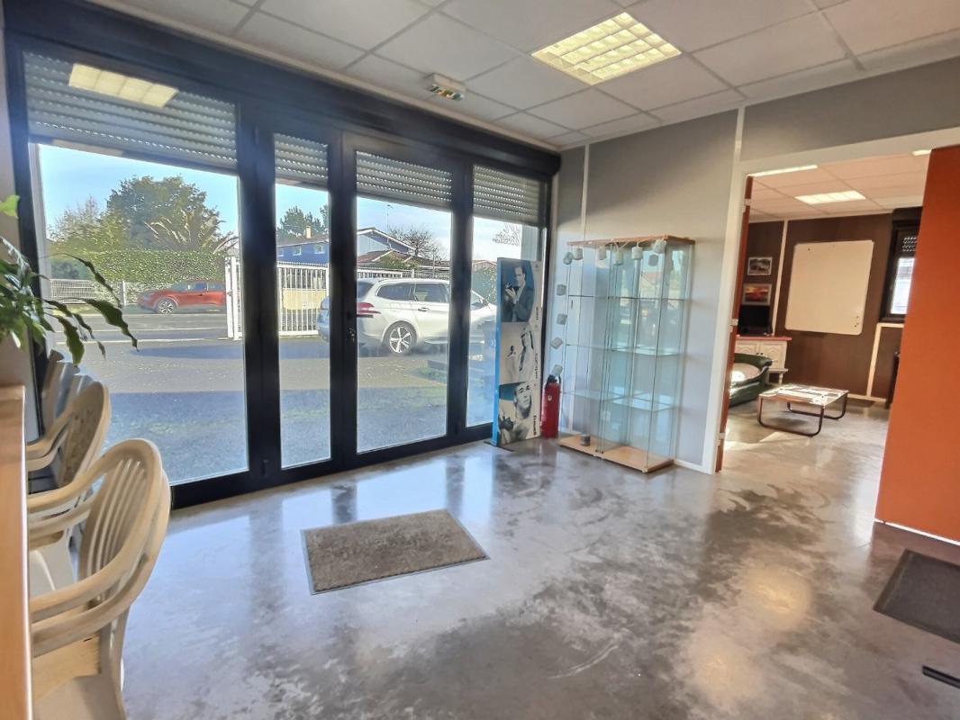 bureau in Andernos Les Bains, Gironde, France