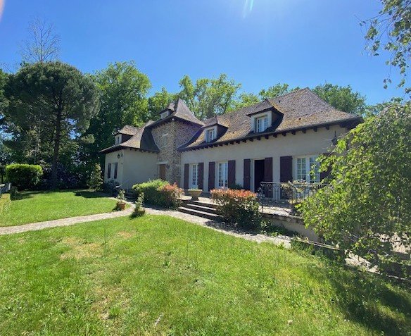7 bedroom maison in Arnac Pompadour, Corrèze, France
