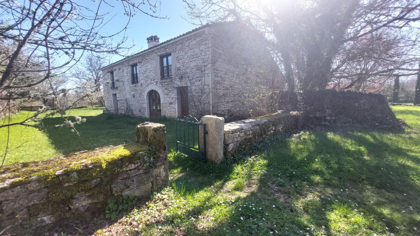 6 bedroom maison in Saillac, Lot, France
