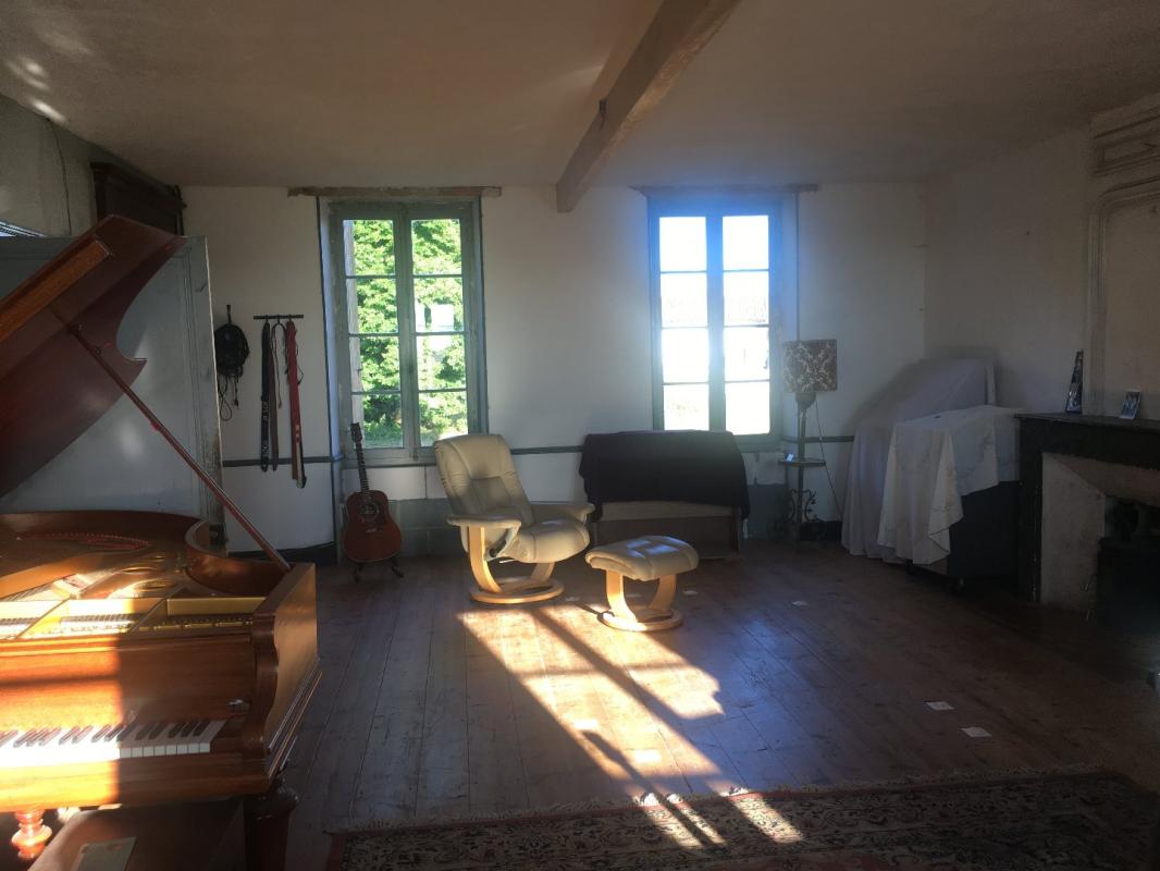 3 bedroom maison de maitre in Saint Martial Sur Ne, Charente-Maritime, France