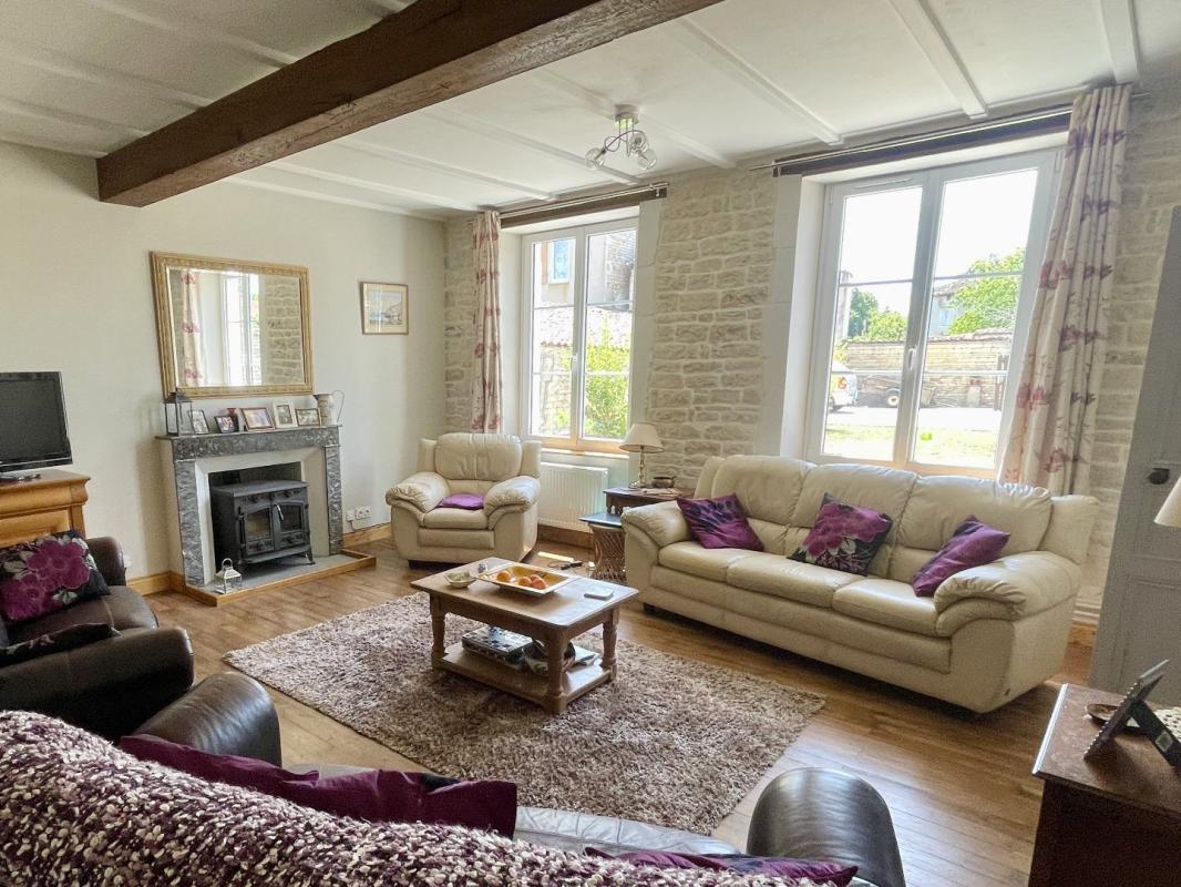 3 bedroom propriete in Loubille, Deux-Sèvres, France