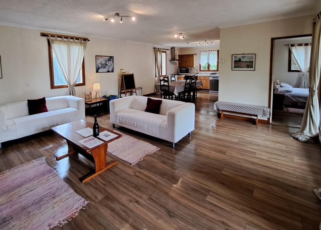 16 bedroom maison in Saint Pierre De Juillers, Charente-Maritime, France