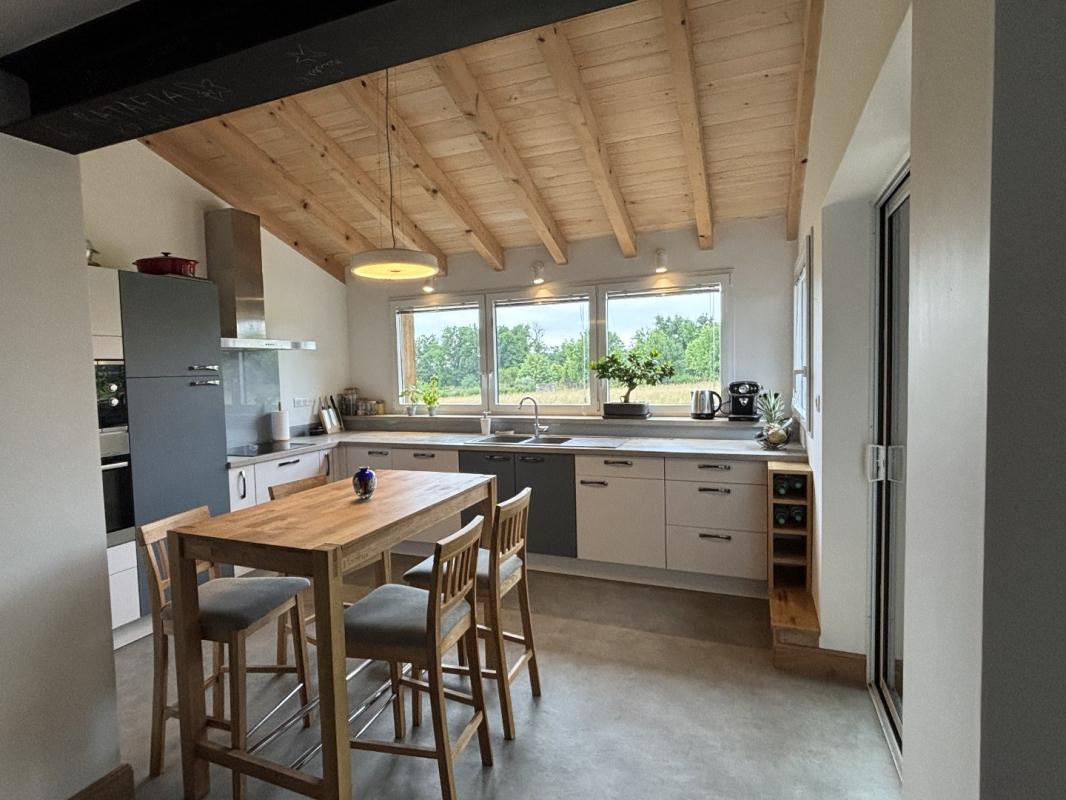 3 bedroom maison in Prudhomat, Lot, France