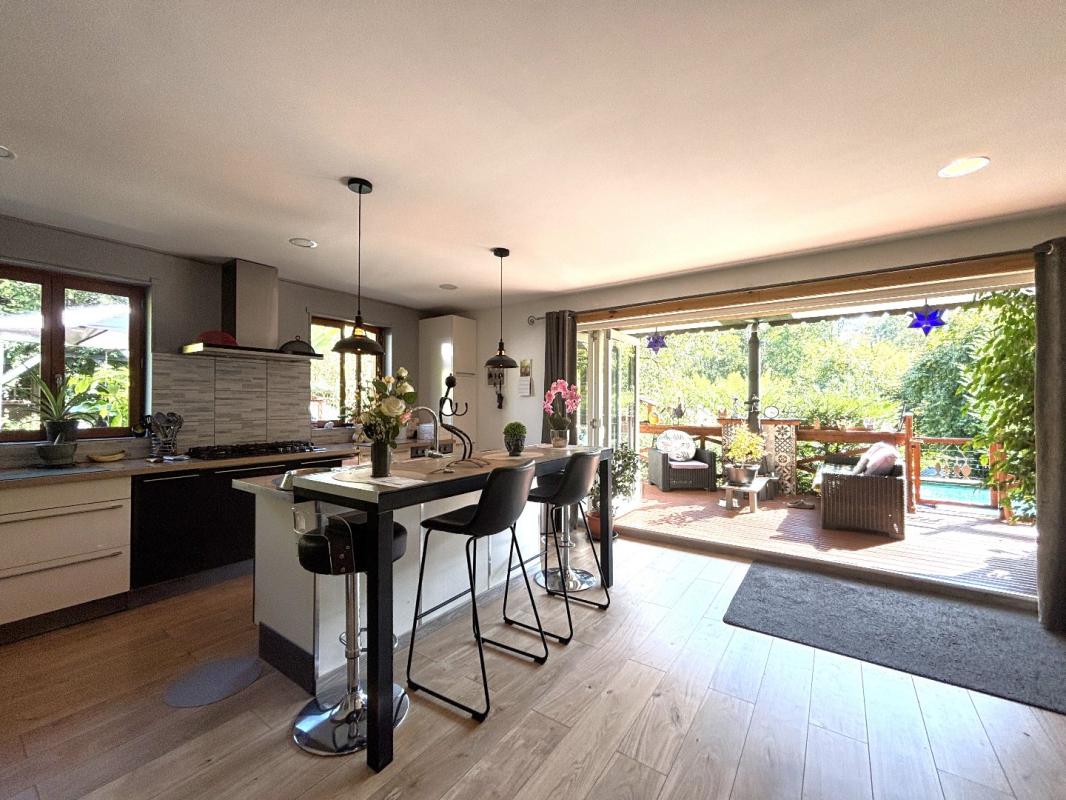 2 bedroom maison in Nanteuil En Vallee, Charente, France