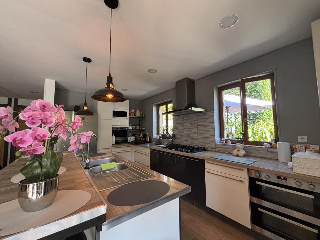 2 bedroom maison in Nanteuil En Vallee, Charente, France