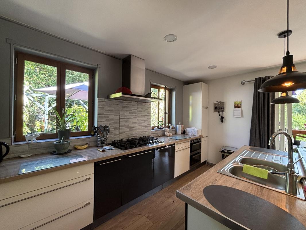 2 bedroom maison in Nanteuil En Vallee, Charente, France