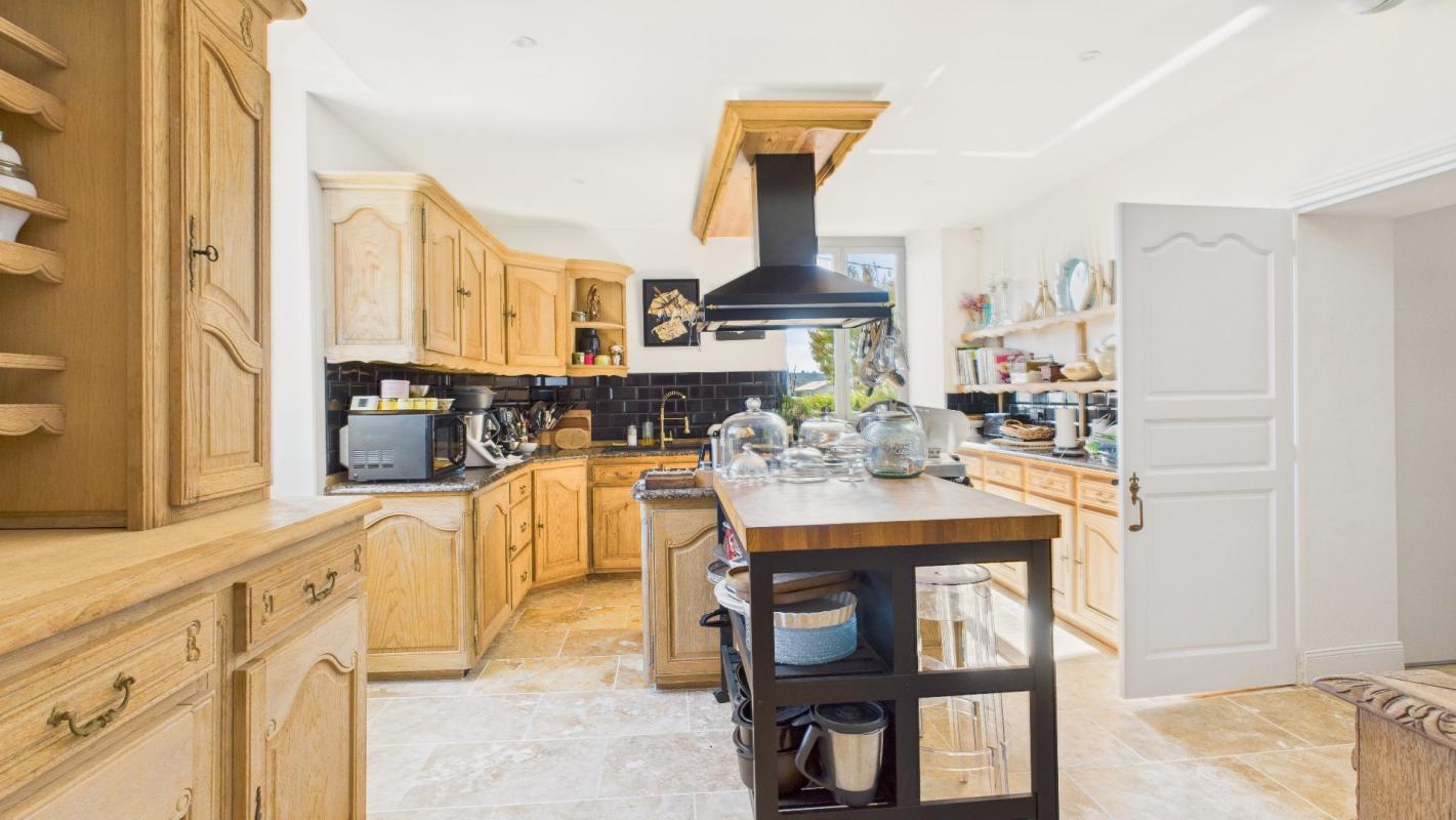 6 bedroom demeure in Guiche, Pyrénées-Atlantiques, France