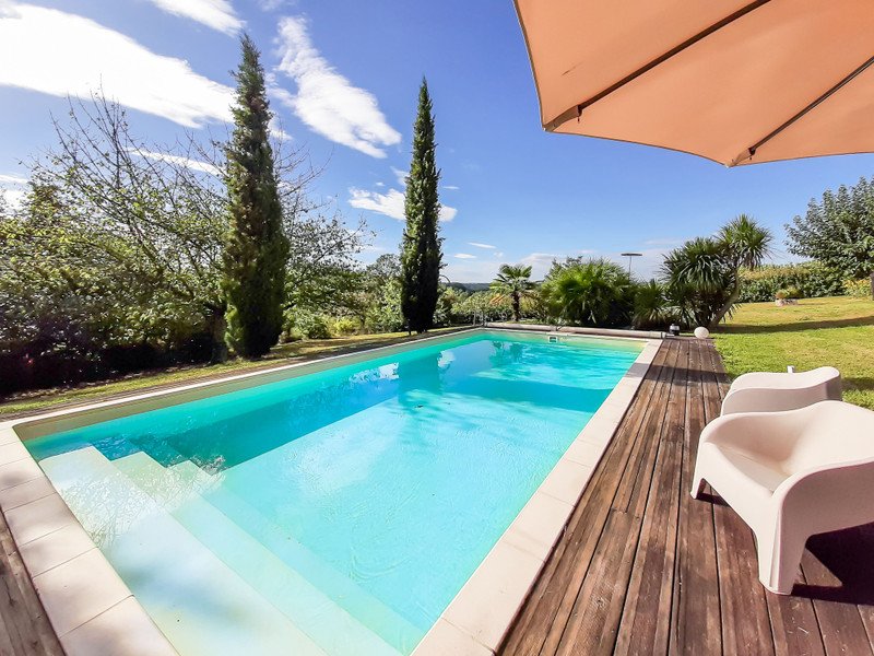 5 bedroom maison situee en campagne in Bassilac, Dordogne, France