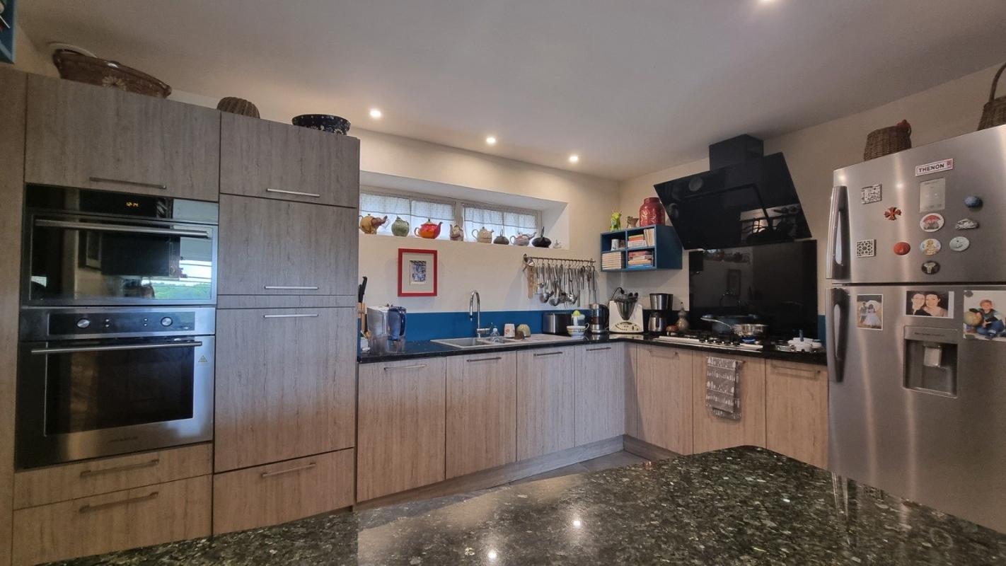 8 bedroom maison in Thenon, Dordogne, France