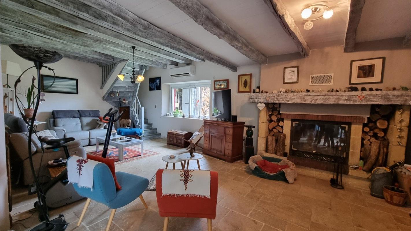 8 bedroom maison in Thenon, Dordogne, France