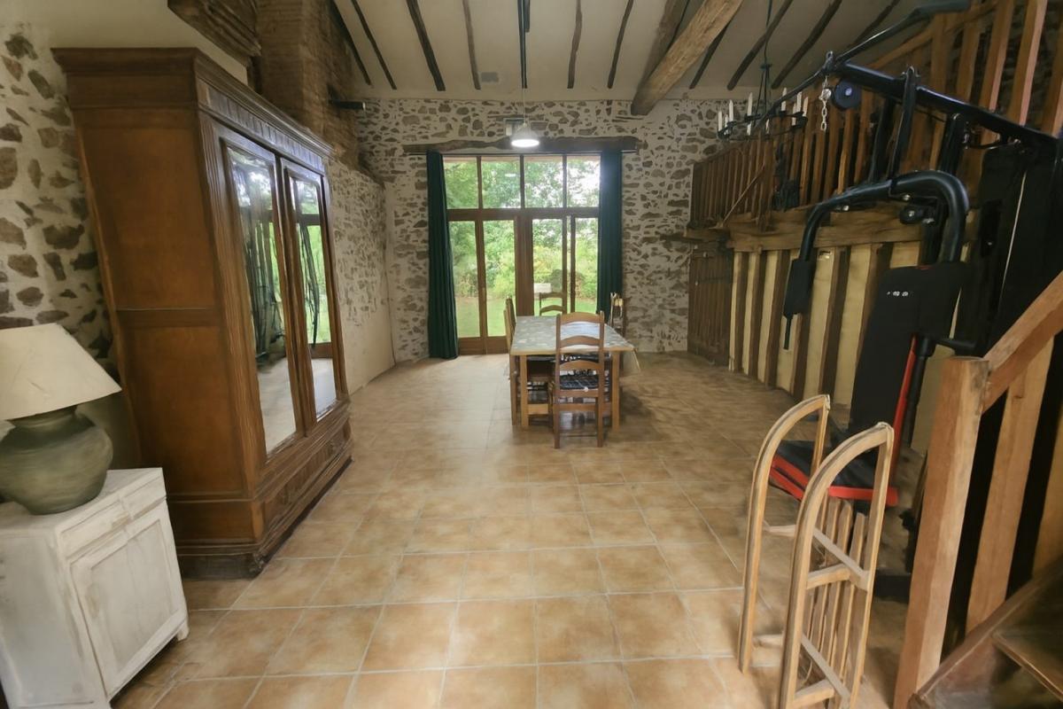 3 bedroom maison in Saulgond, Charente, France